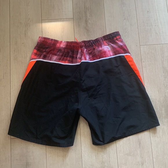 Nike- men’s size large swim trunks Black orange and plaid like new condi… - Picture 8 of 11